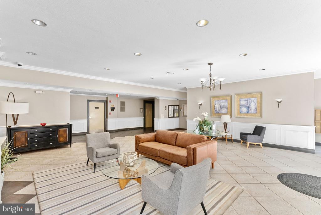 10570 MAIN STREET Unit: 408