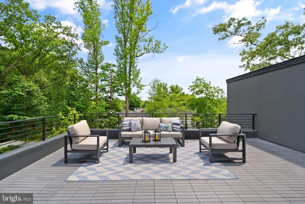 132 KINGSLEY ROAD SW