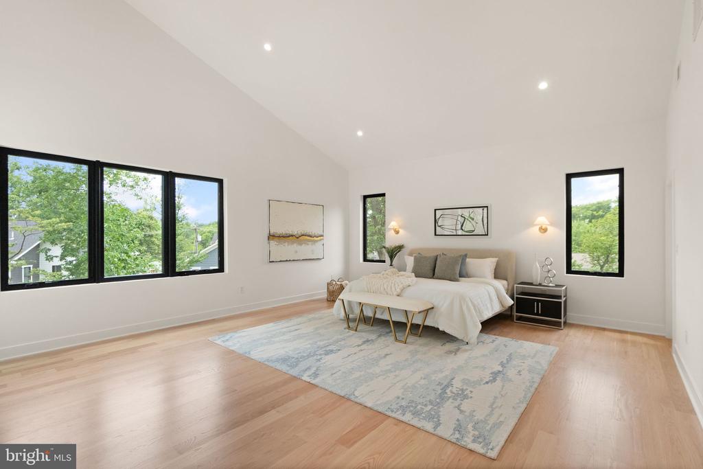 132 KINGSLEY ROAD SW