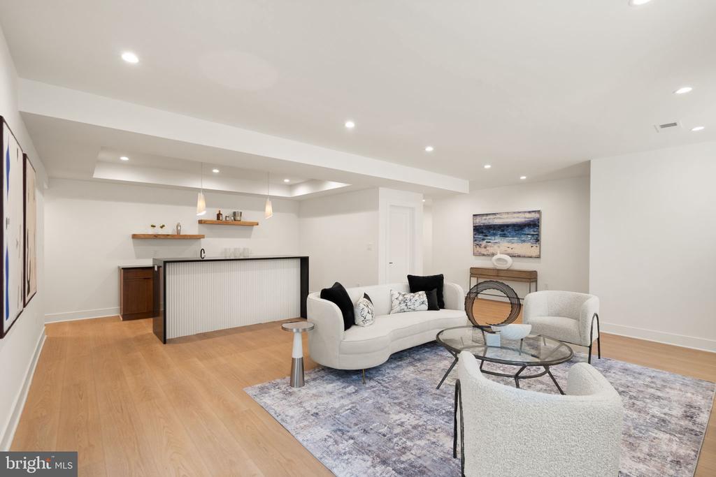 132 KINGSLEY ROAD SW