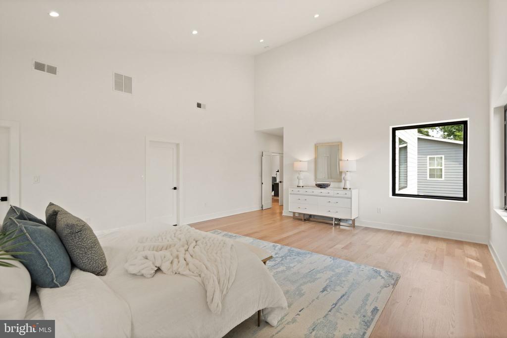 132 KINGSLEY ROAD SW