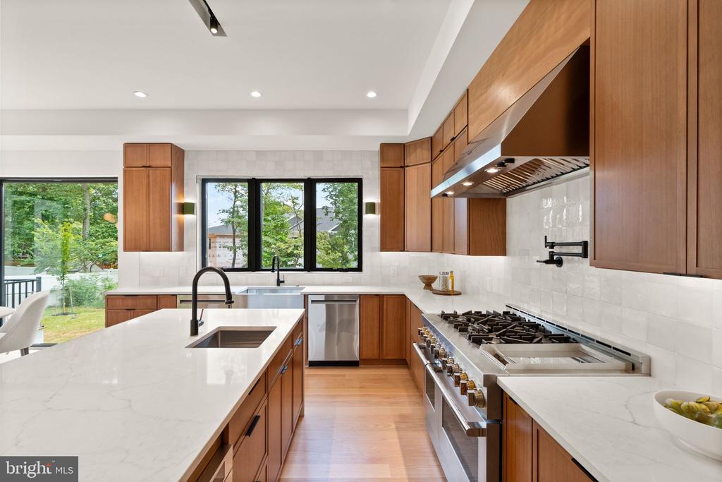 132 KINGSLEY ROAD SW