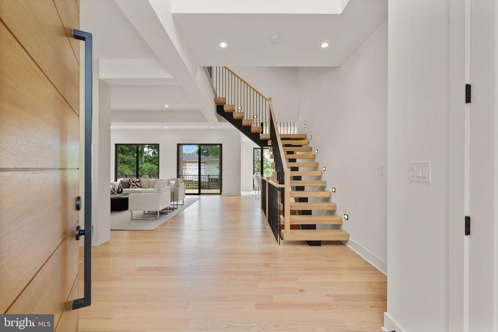 132 KINGSLEY ROAD SW