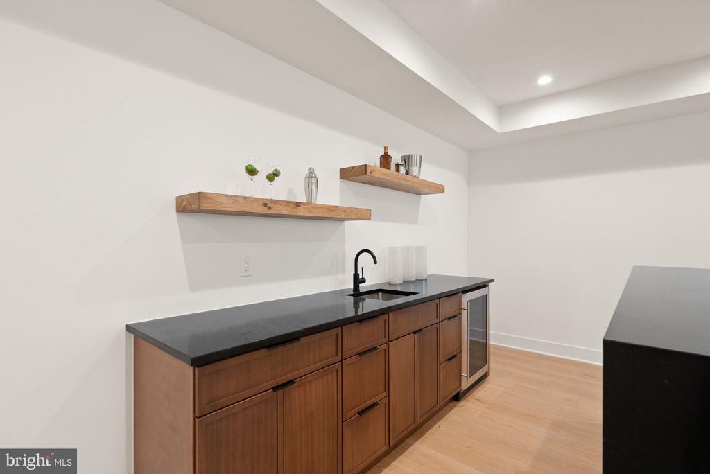 132 KINGSLEY ROAD SW