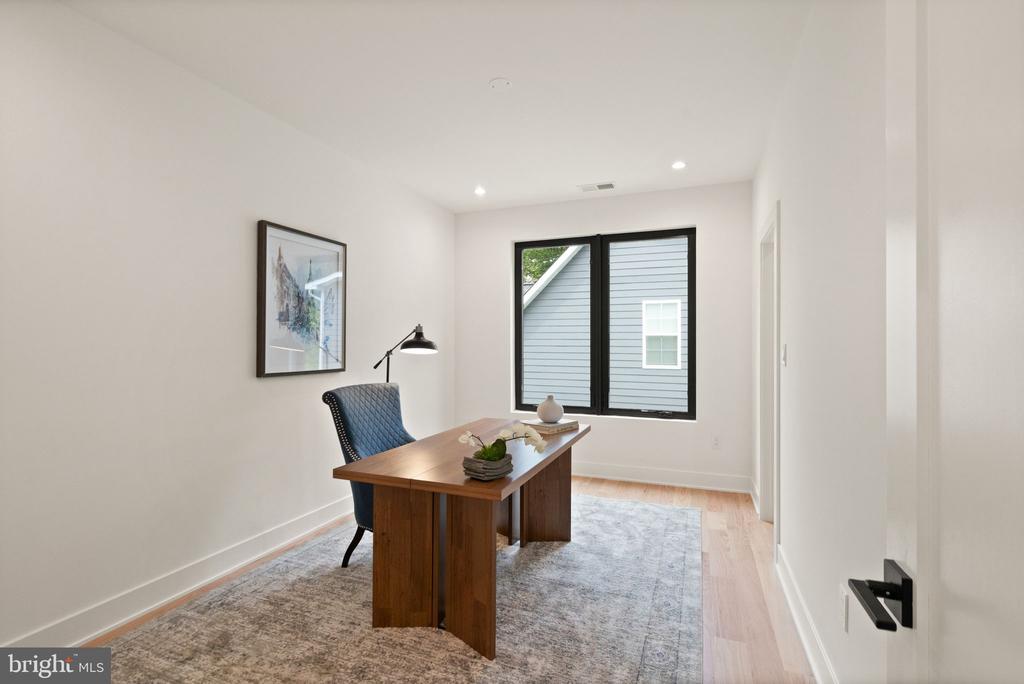 132 KINGSLEY ROAD SW