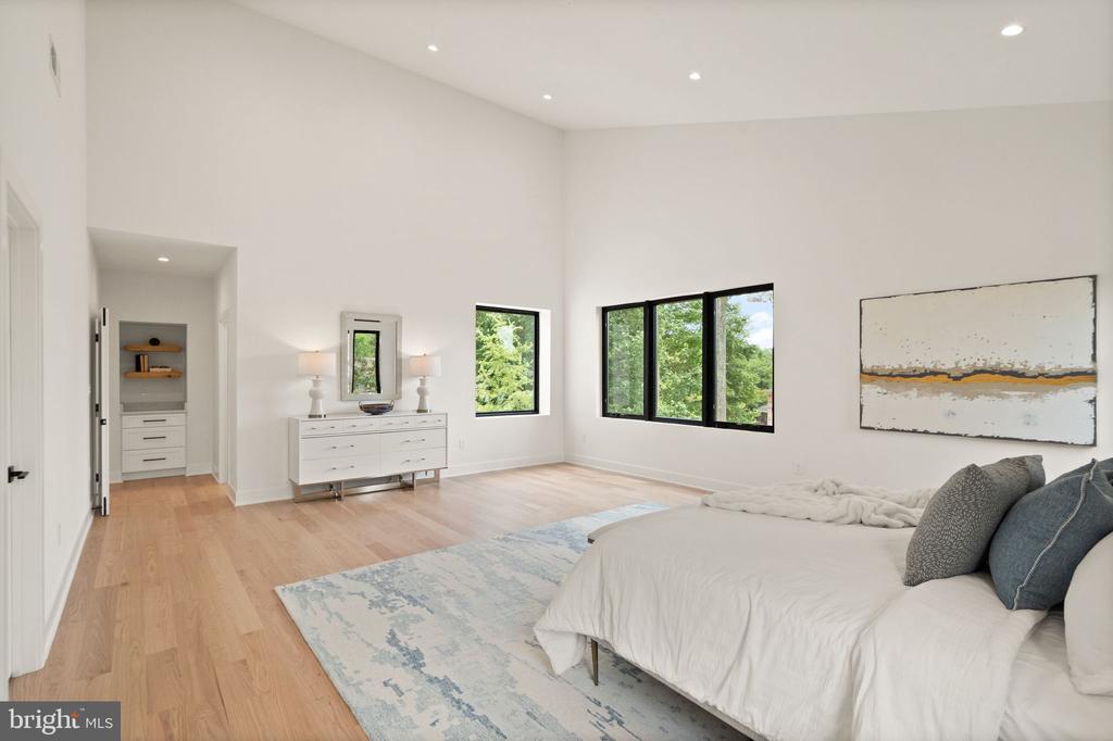 132 KINGSLEY ROAD SW