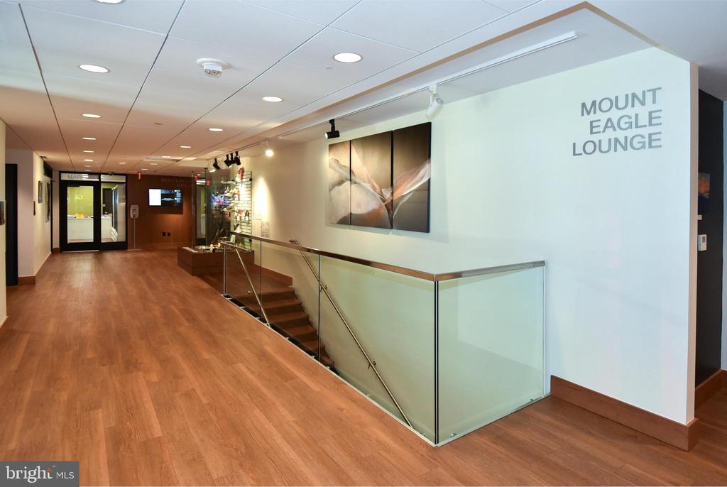 5903 MOUNT EAGLE DRIVE Unit: 516
