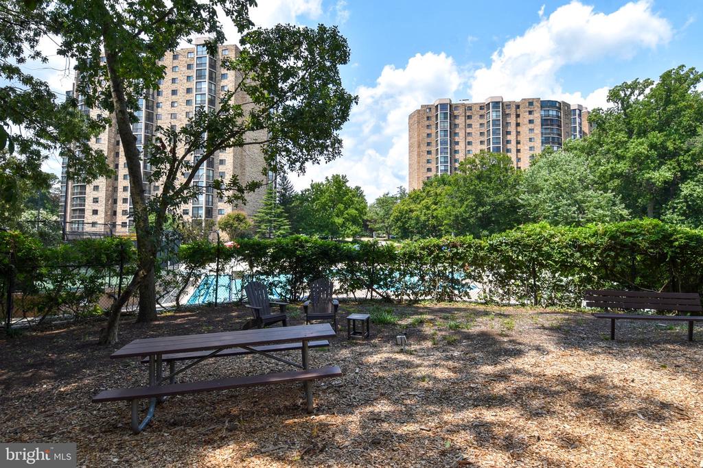 5903 MOUNT EAGLE DRIVE Unit: 516