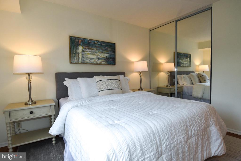 5903 MOUNT EAGLE DRIVE Unit: 516