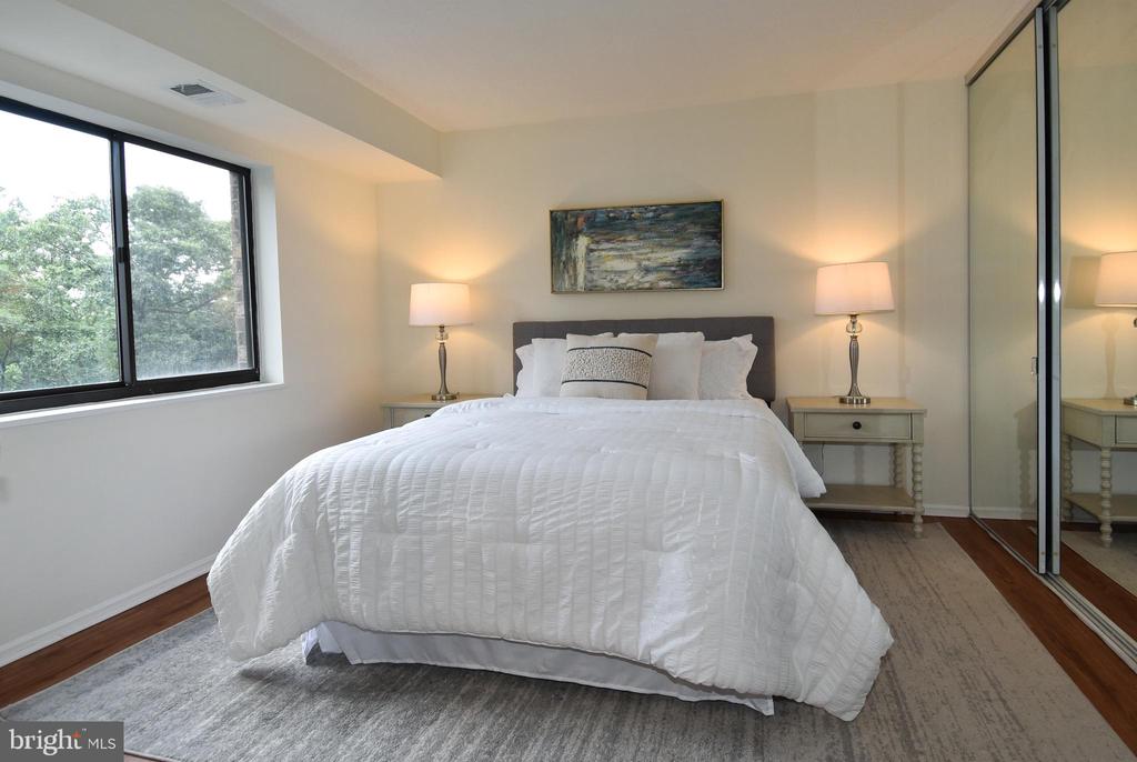 5903 MOUNT EAGLE DRIVE Unit: 516