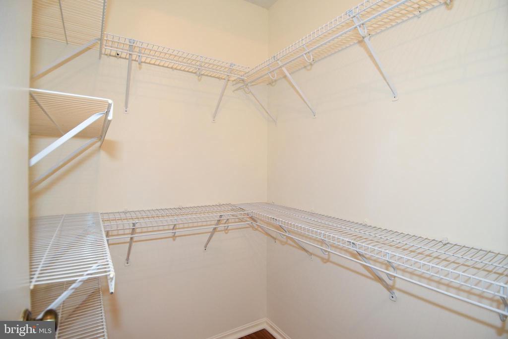 5903 MOUNT EAGLE DRIVE Unit: 516