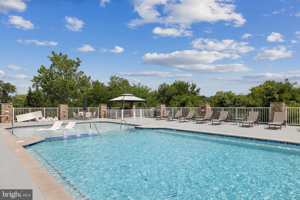 6301 EDSALL ROAD Unit: 104