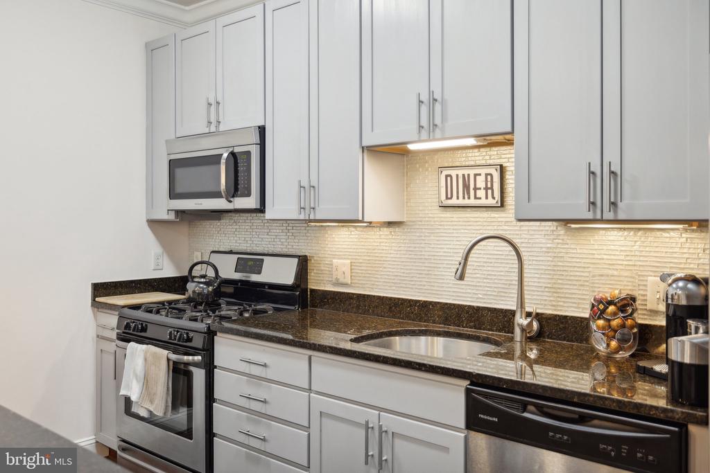 6301 EDSALL ROAD Unit: 104