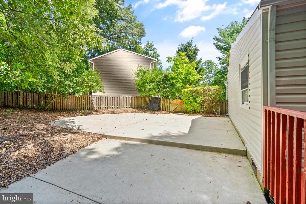 3056 RAILROAD VINE COURT