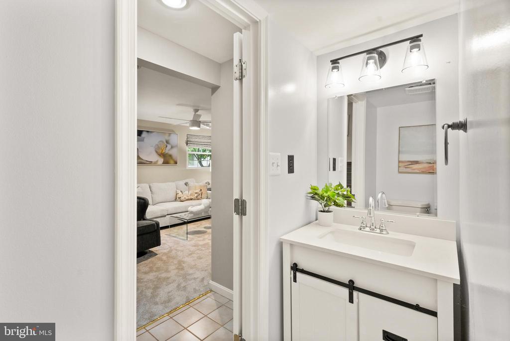 3056 RAILROAD VINE COURT
