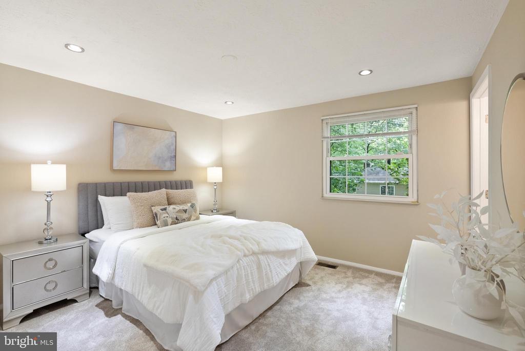 3056 RAILROAD VINE COURT