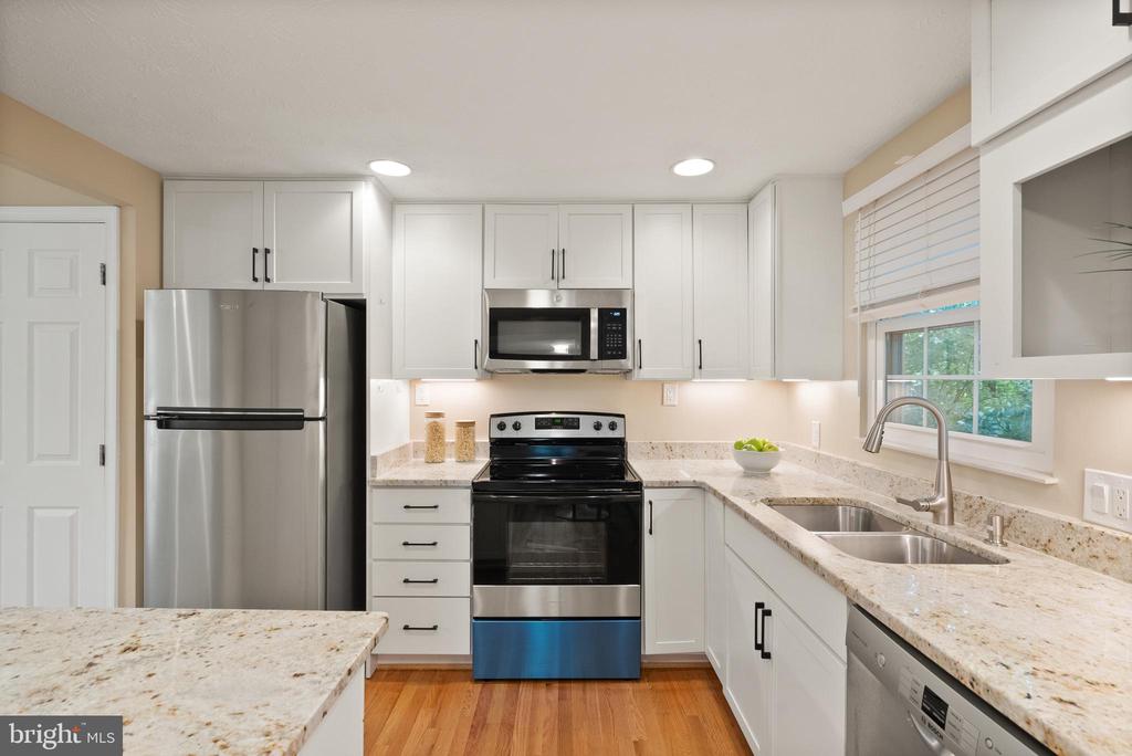 3056 RAILROAD VINE COURT