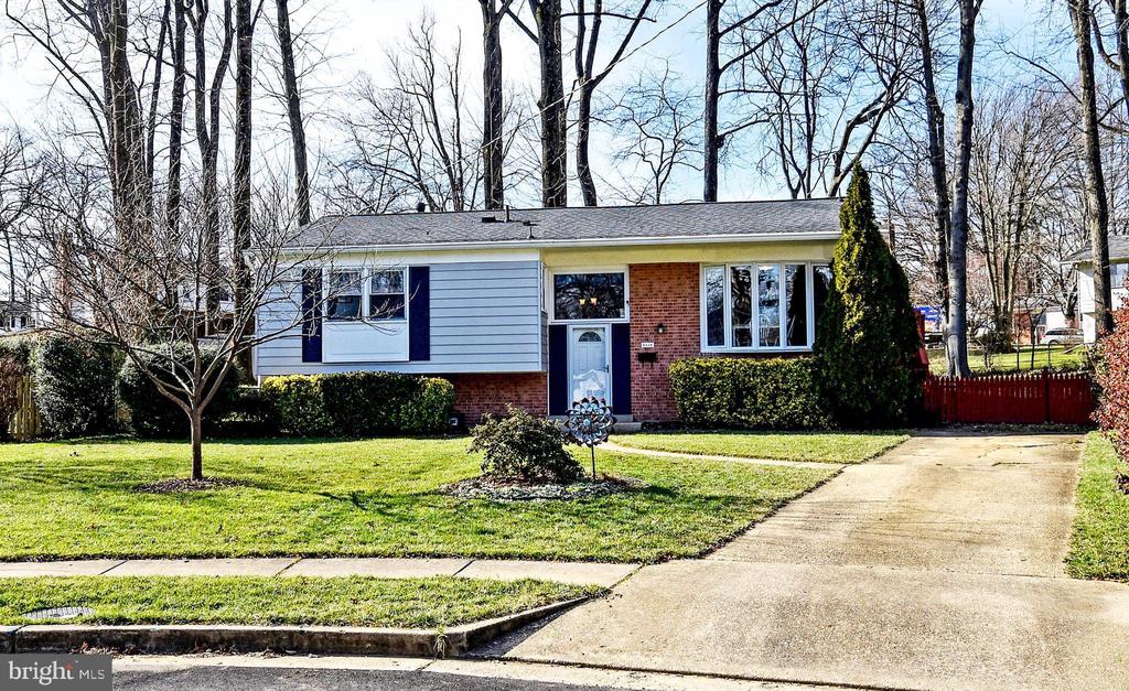 8418 MANASSAS CIRCLE