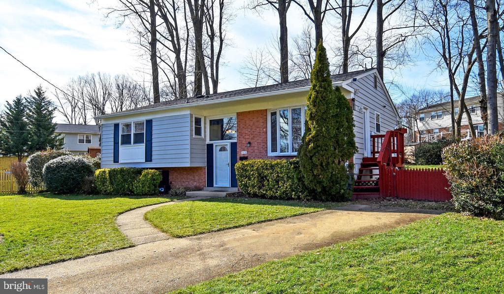 8418 MANASSAS CIRCLE