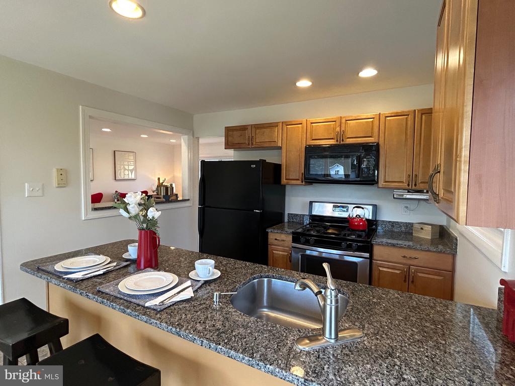 8418 MANASSAS CIRCLE