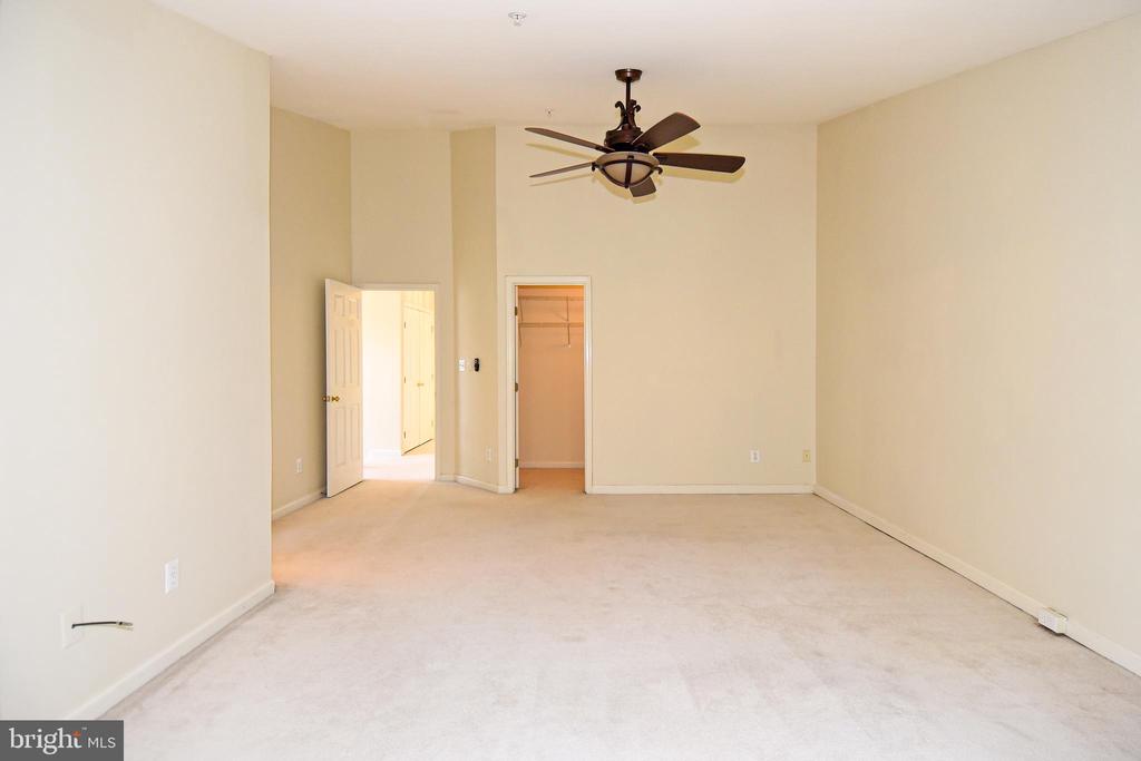 8520 HARVEST OAK DRIVE