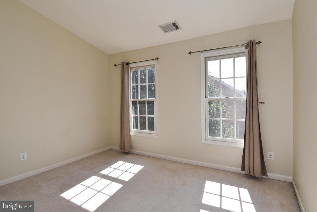 8520 HARVEST OAK DRIVE