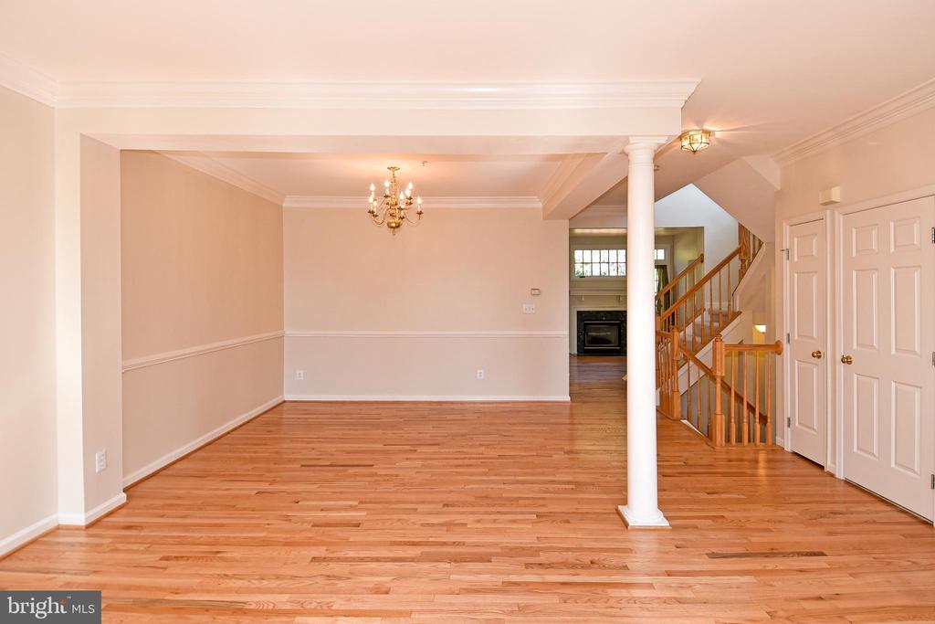 8520 HARVEST OAK DRIVE