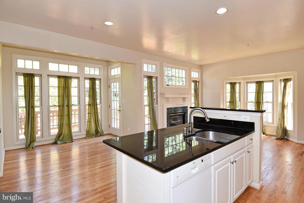 8520 HARVEST OAK DRIVE
