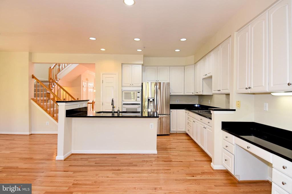 8520 HARVEST OAK DRIVE