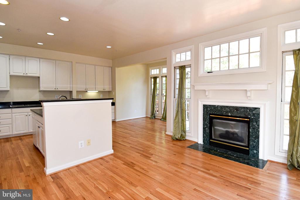 8520 HARVEST OAK DRIVE