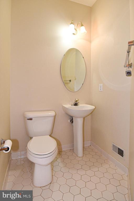 8520 HARVEST OAK DRIVE