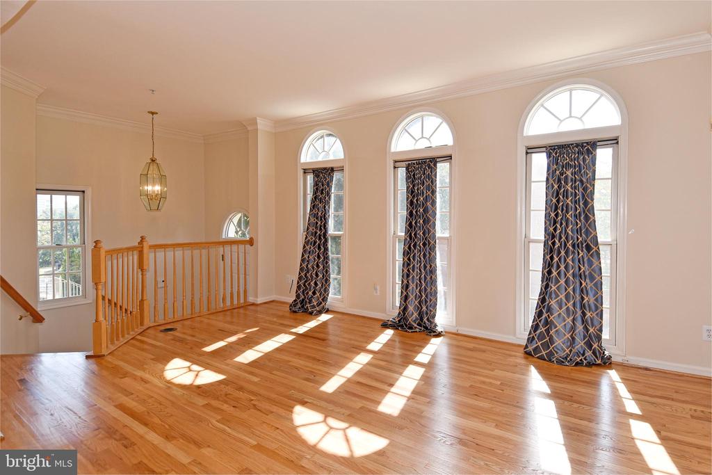 8520 HARVEST OAK DRIVE