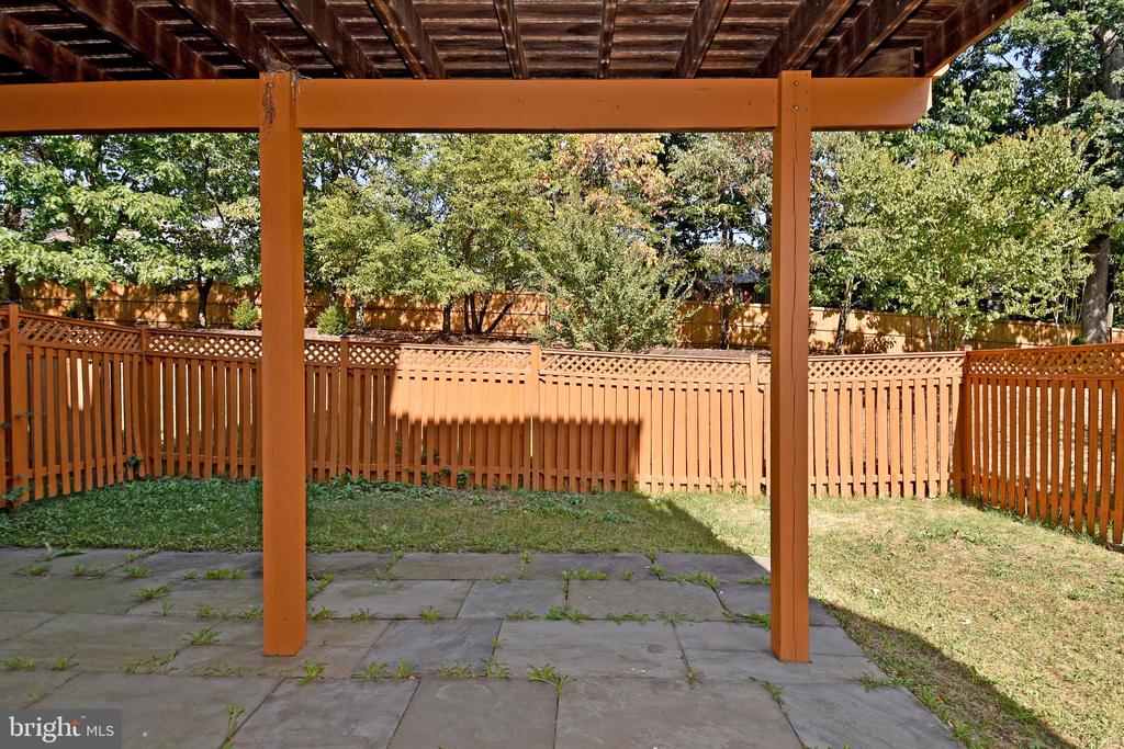 8520 HARVEST OAK DRIVE