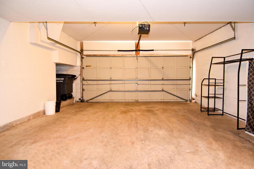 8520 HARVEST OAK DRIVE