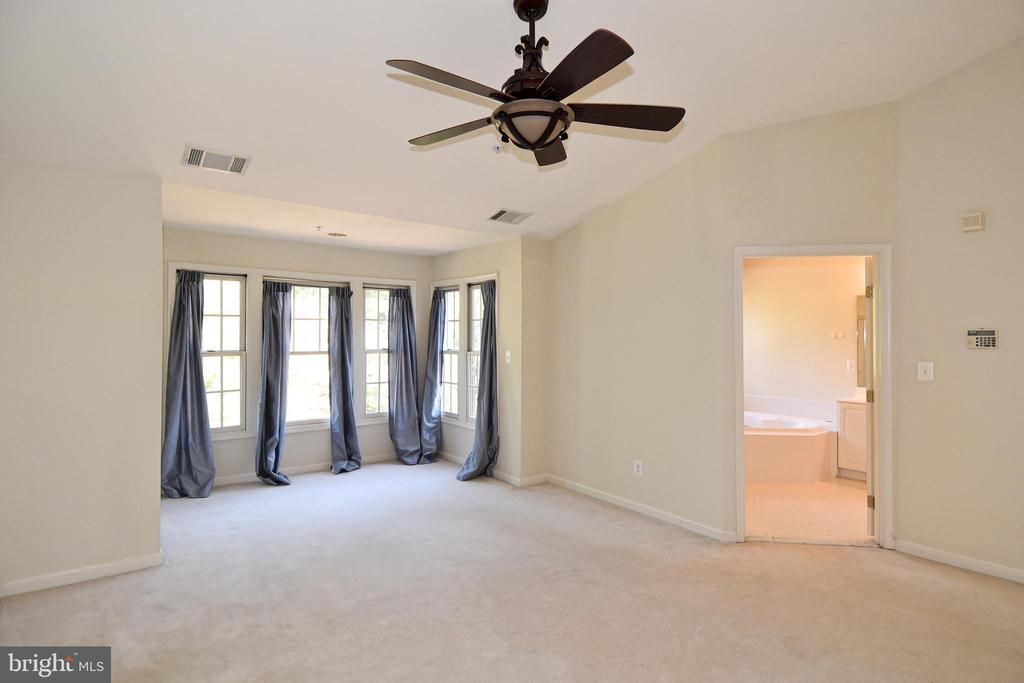 8520 HARVEST OAK DRIVE