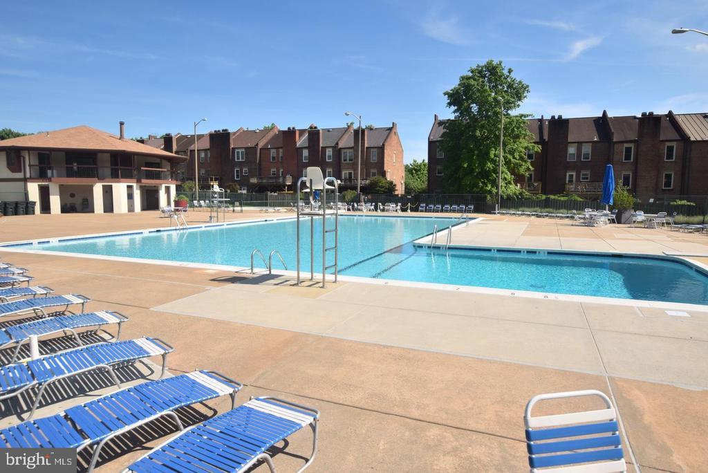 3031 BORGE STREET Unit: 211