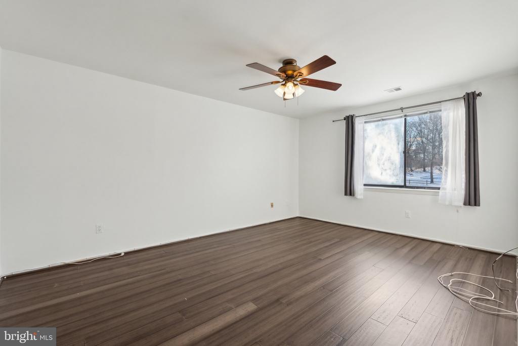 3031 BORGE STREET Unit: 211