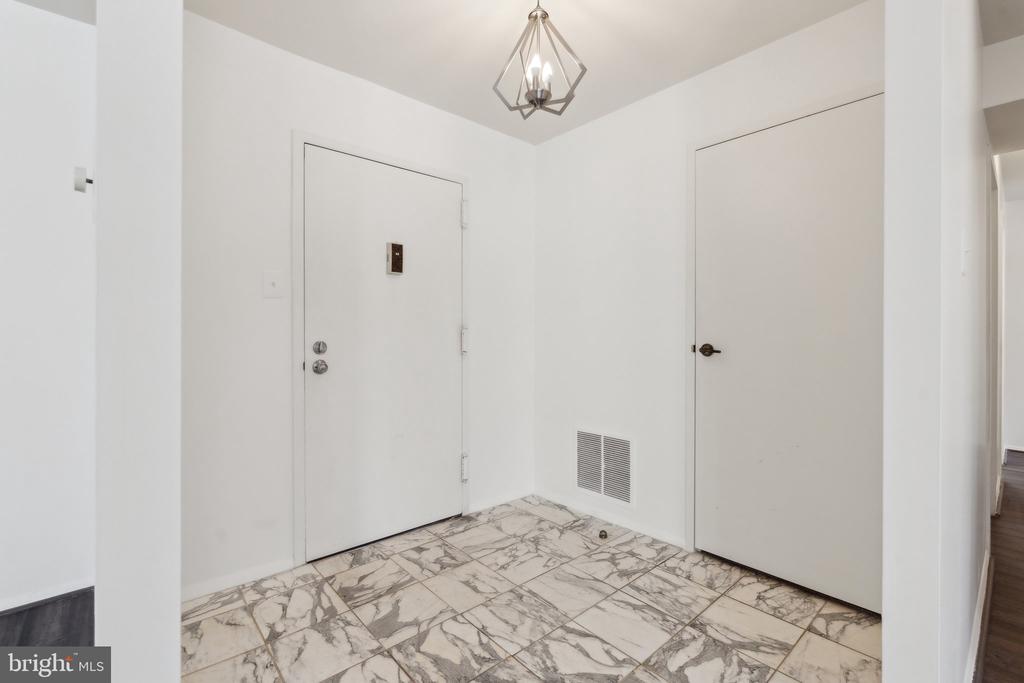 3031 BORGE STREET Unit: 211