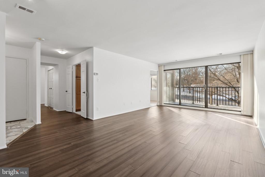 3031 BORGE STREET Unit: 211