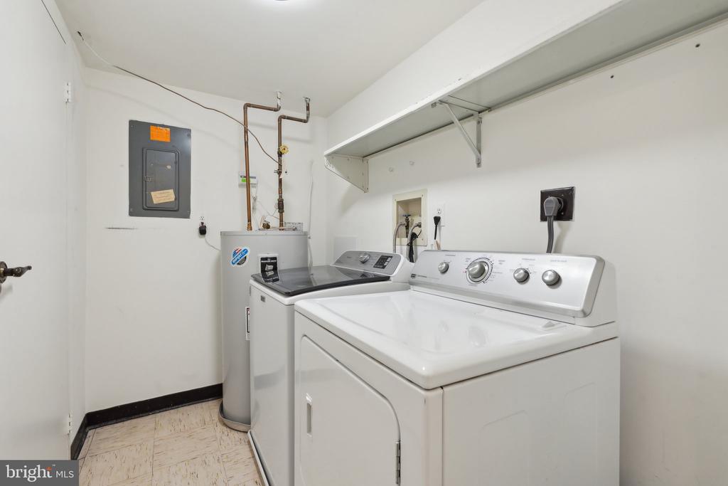 3031 BORGE STREET Unit: 211