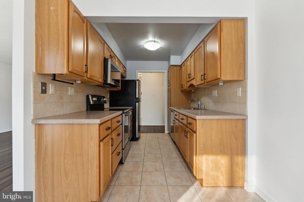 3031 BORGE STREET Unit: 211