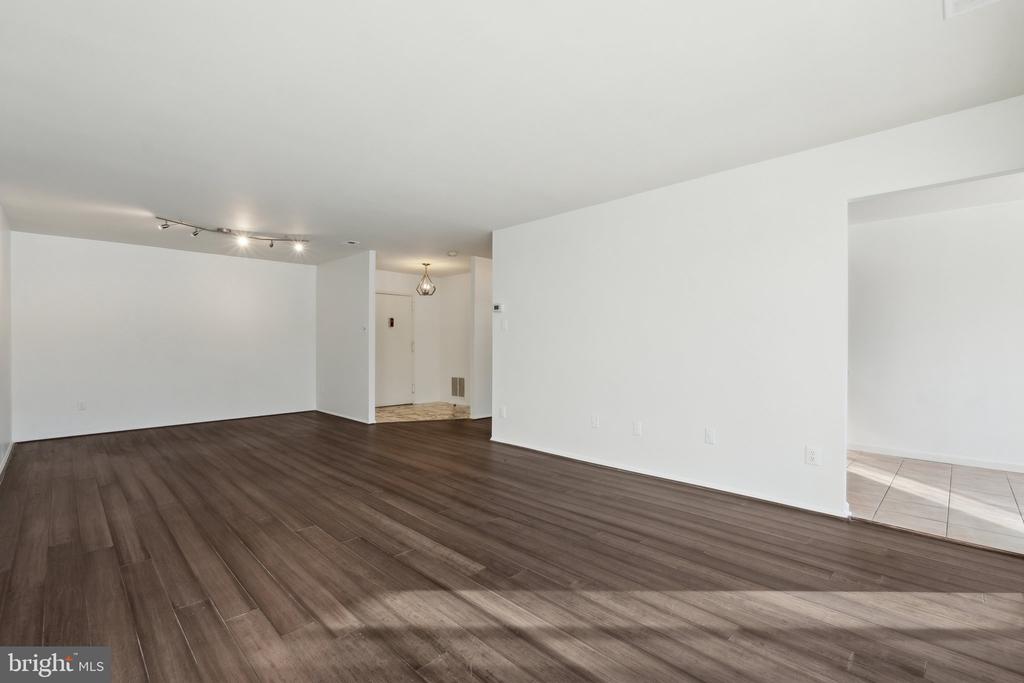 3031 BORGE STREET Unit: 211