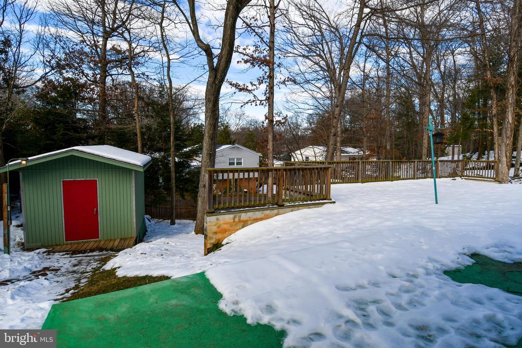 6610 GREENVIEW LANE