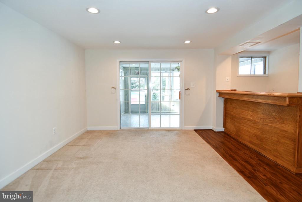 6610 GREENVIEW LANE