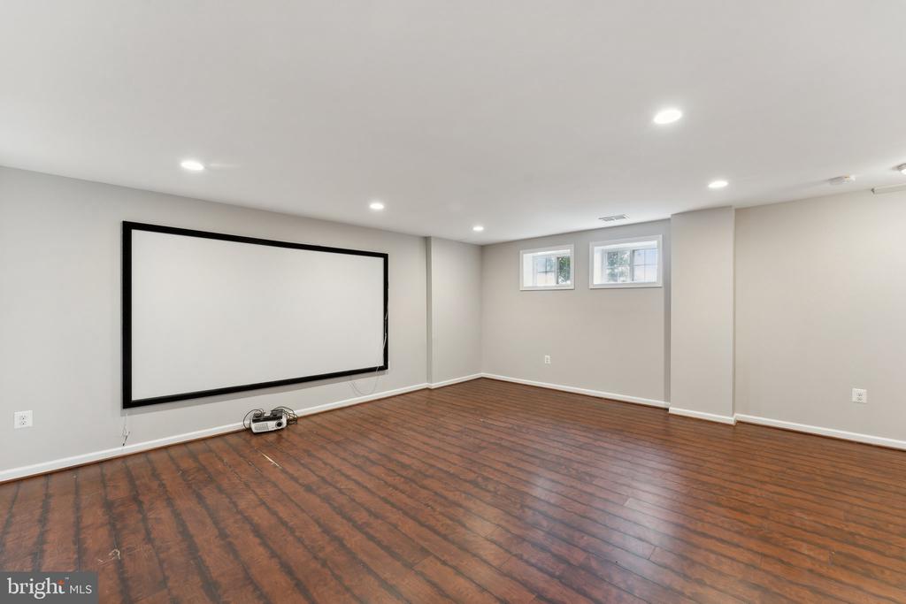 2415 WINDBREAK DRIVE