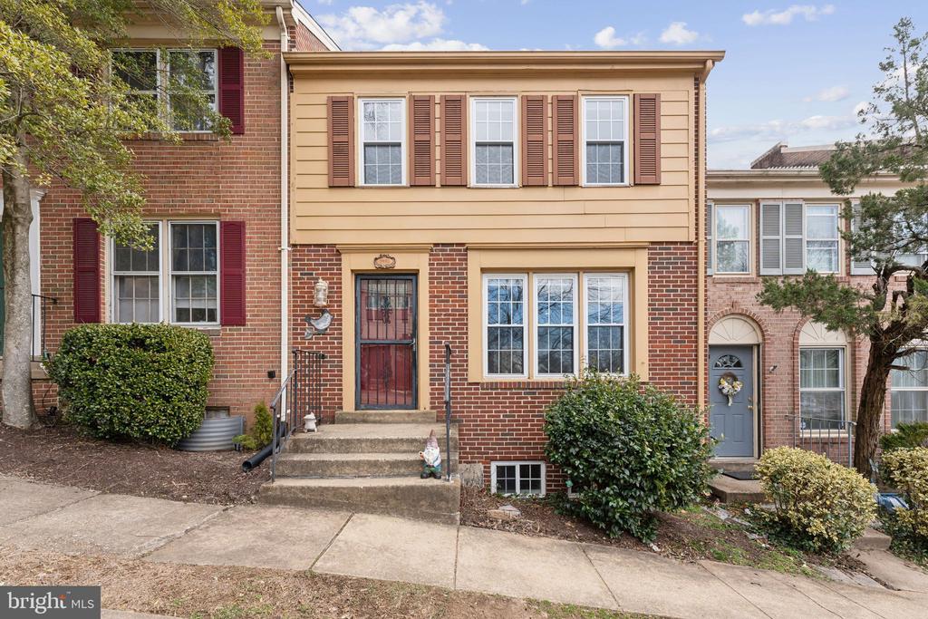 2415 WINDBREAK DRIVE