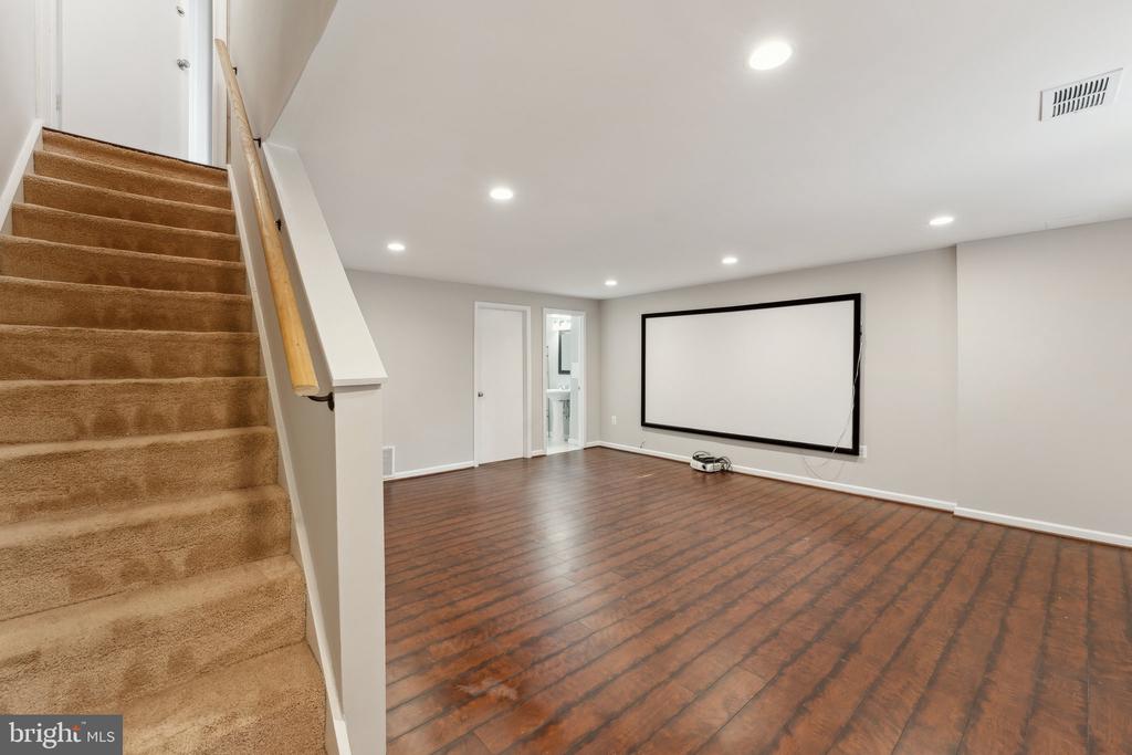 2415 WINDBREAK DRIVE