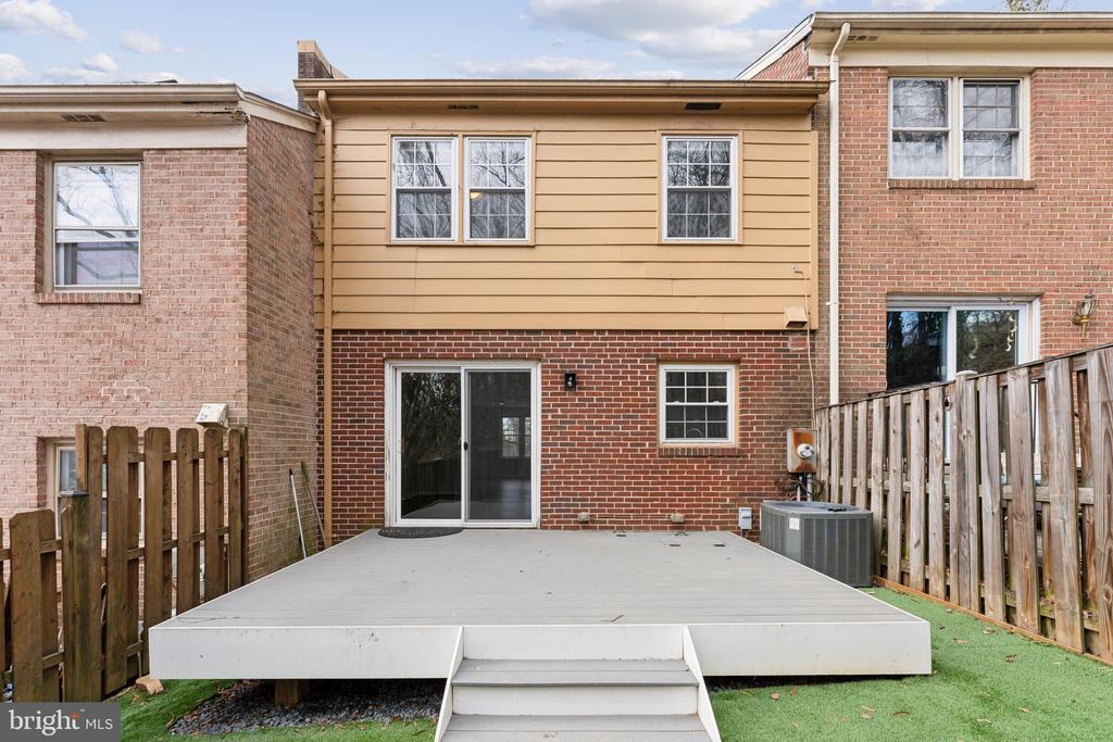 2415 WINDBREAK DRIVE