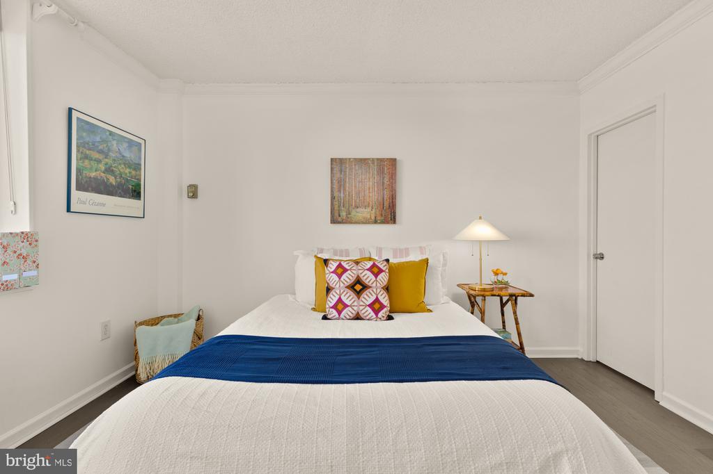 3701 S GEORGE MASON DRIVE Unit: 2110N