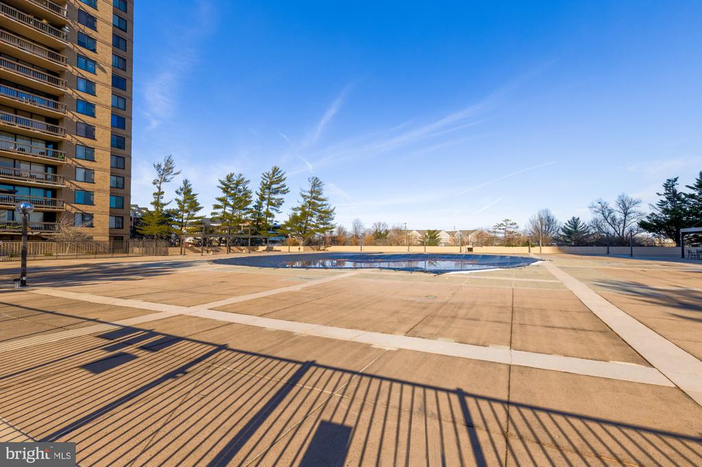 3701 S GEORGE MASON DRIVE Unit: 2110N